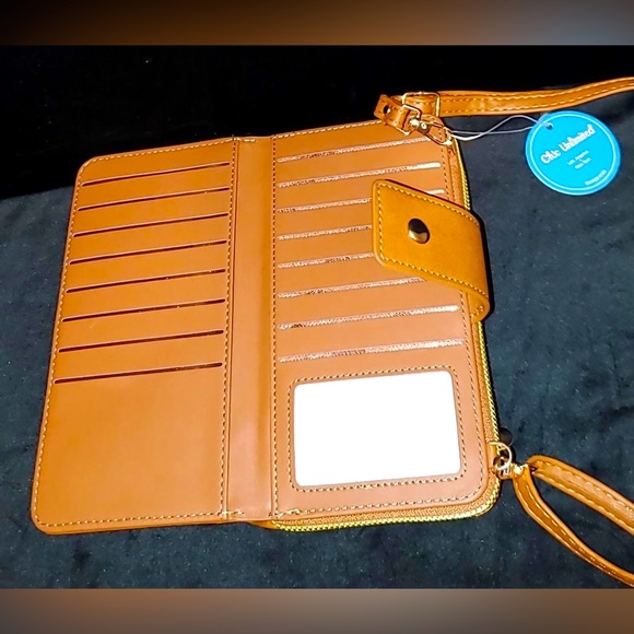 Chic Unlimited Crossbody/Purse/Wallet. NWT. - Picture 6 of 8